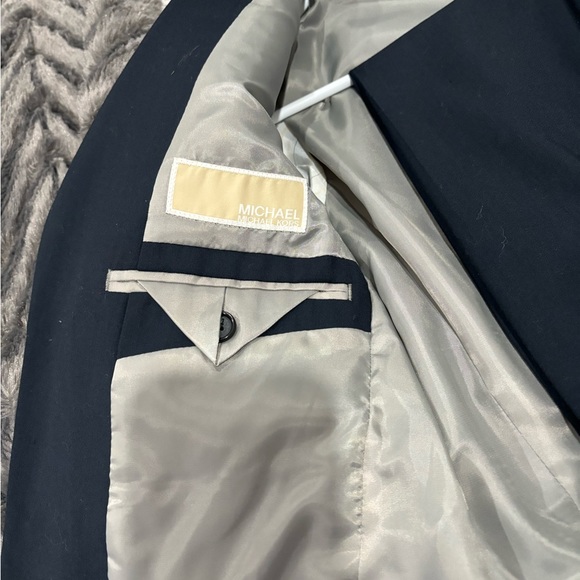 Boys Michael Kors suit 10 regular - Picture 4 of 4